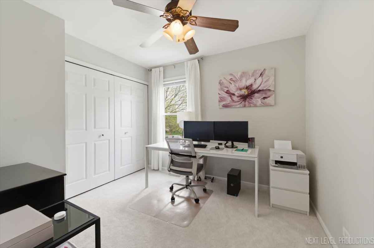 320 Essex Court Aurora IL 60504