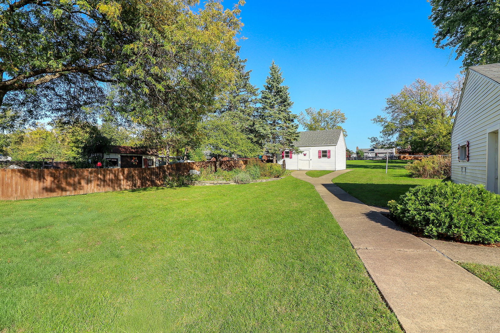 635 South Finley Road Lombard IL 60148