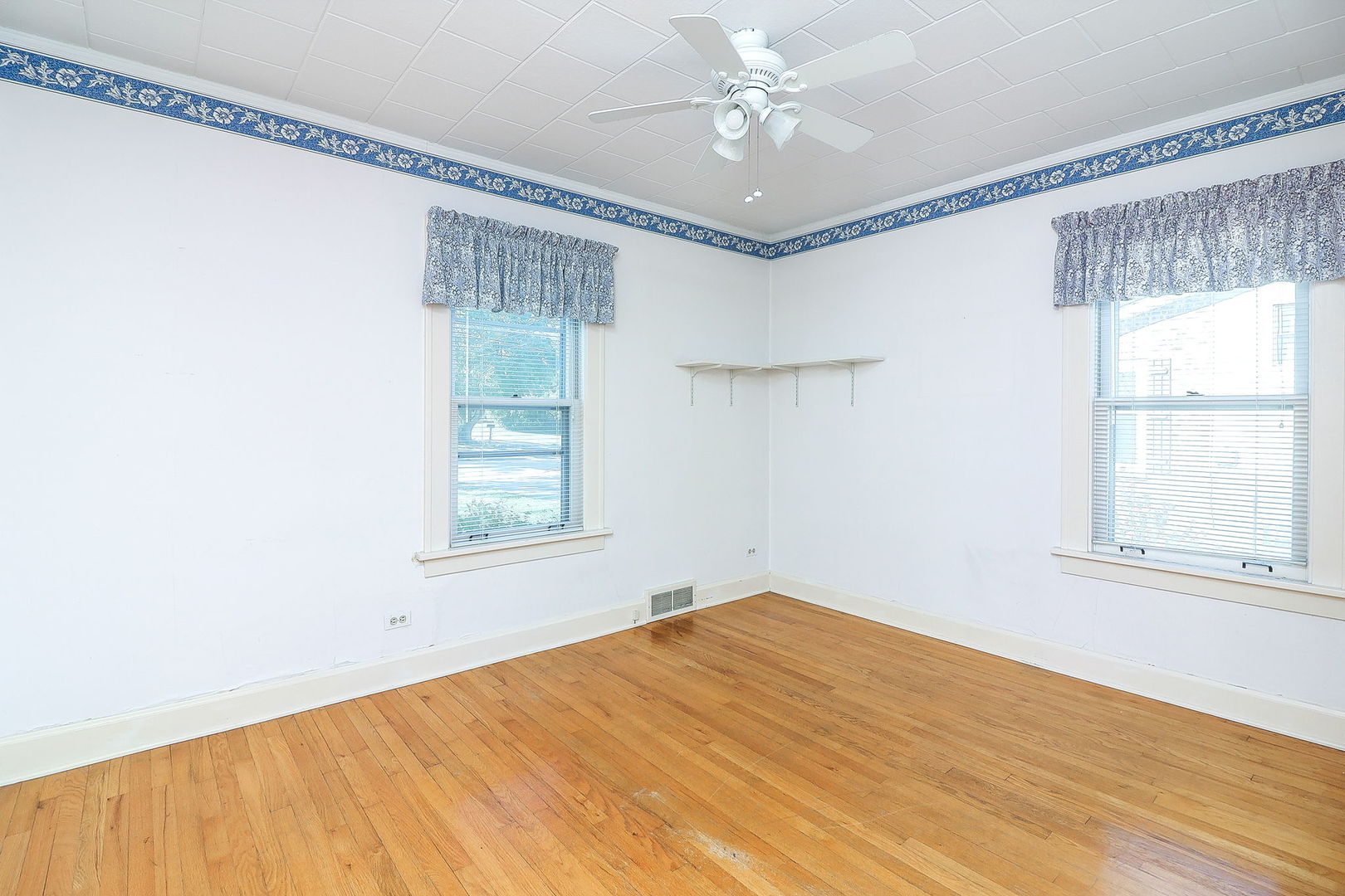 635 South Finley Road Lombard IL 60148