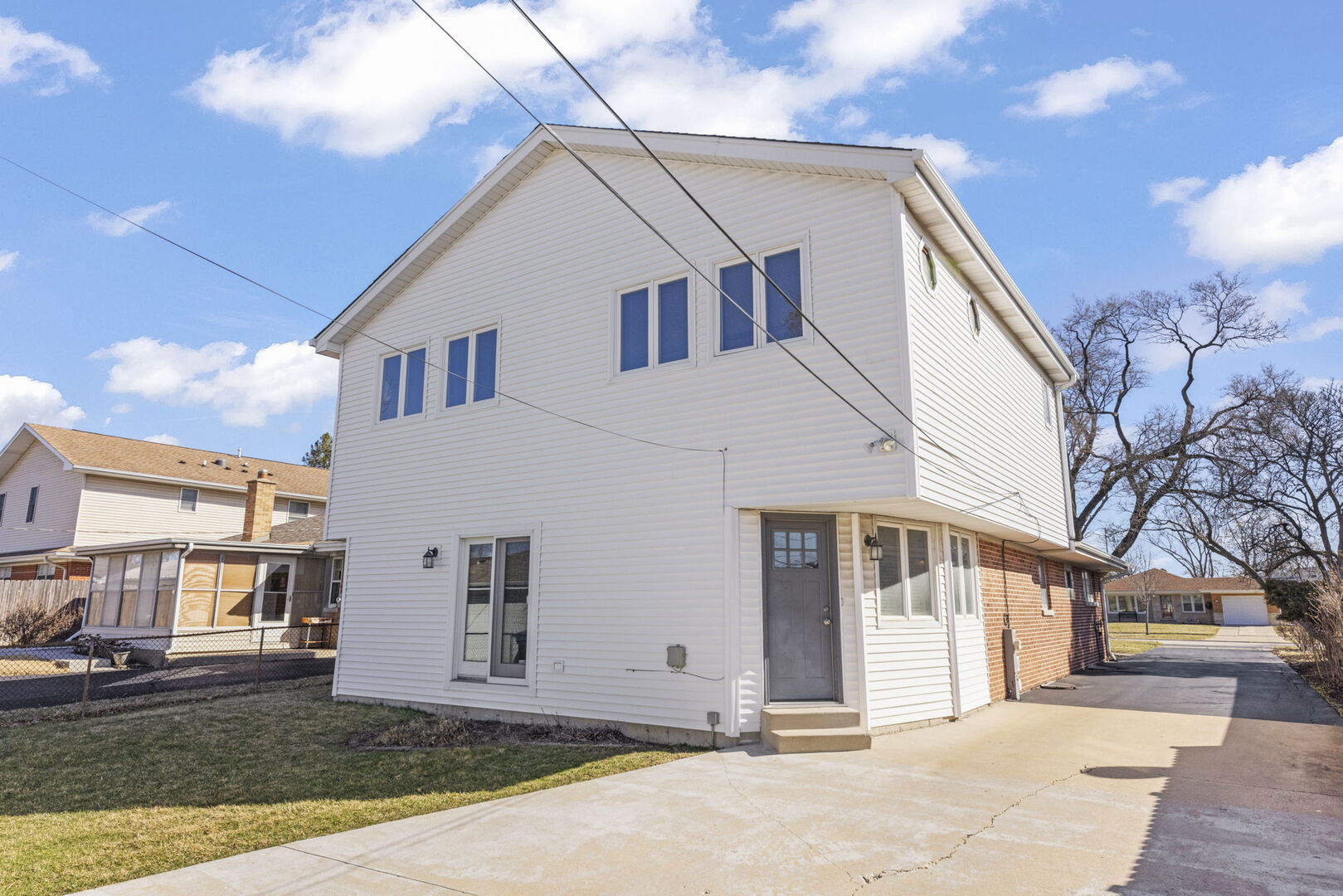 928 South Hillcrest Avenue Elmhurst IL 60126