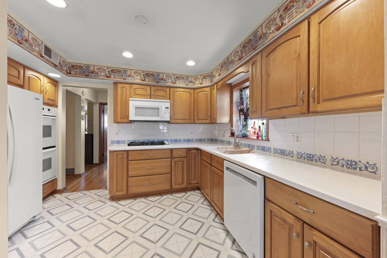 928 South Hillcrest Avenue Elmhurst IL 60126