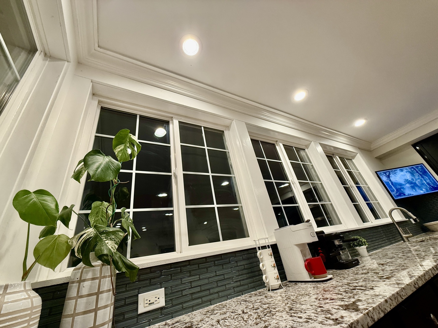 747 Delius Street Aurora IL 60505