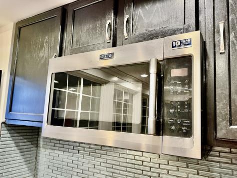 747 Delius Street Aurora IL 60505