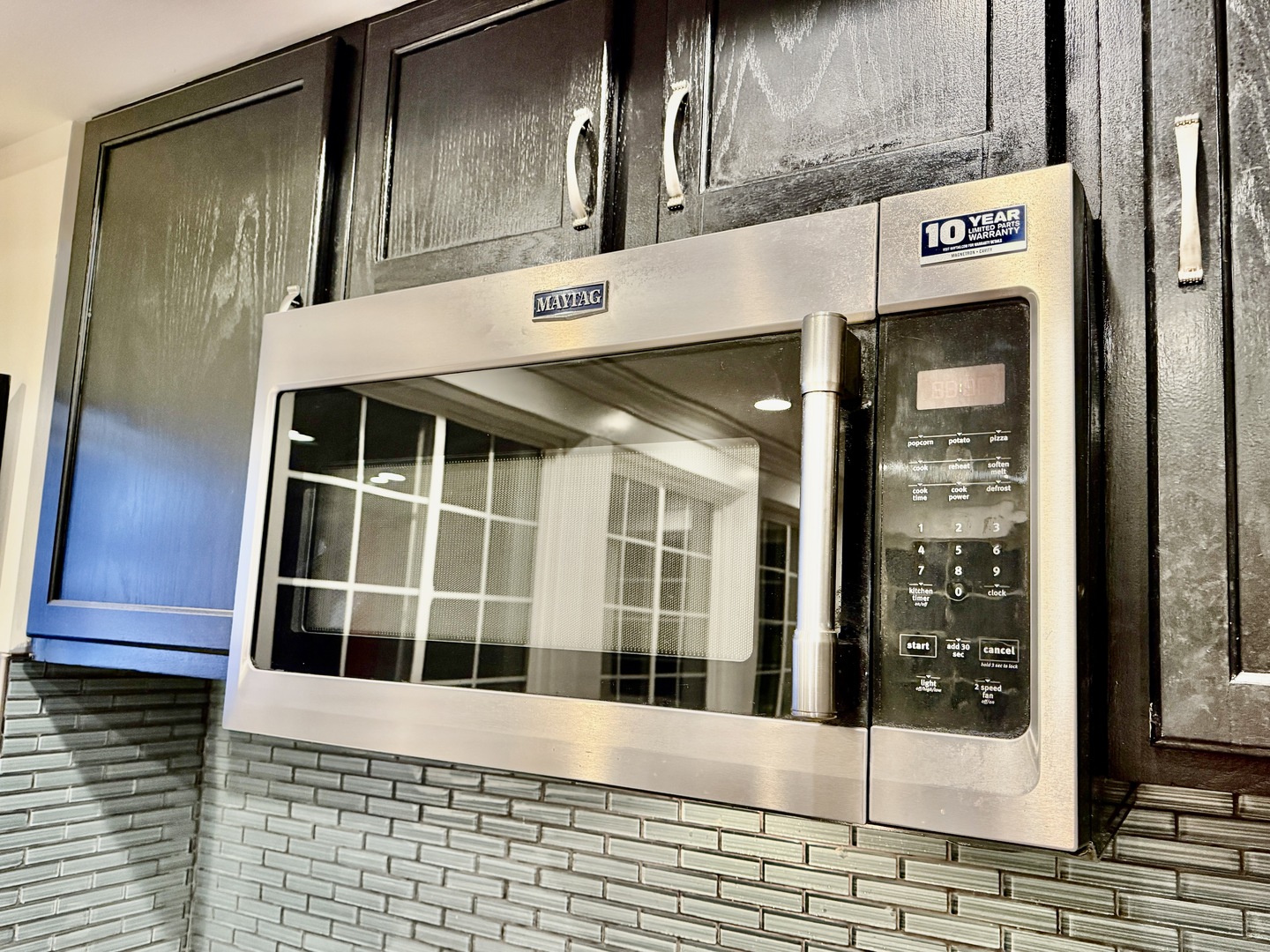 747 Delius Street Aurora IL 60505