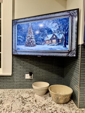 747 Delius Street Aurora IL 60505