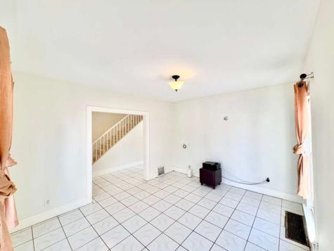 747 Delius Street Aurora IL 60505