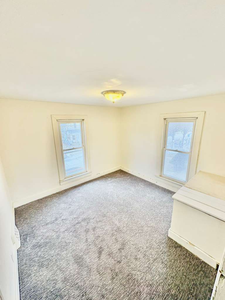 747 Delius Street Aurora IL 60505