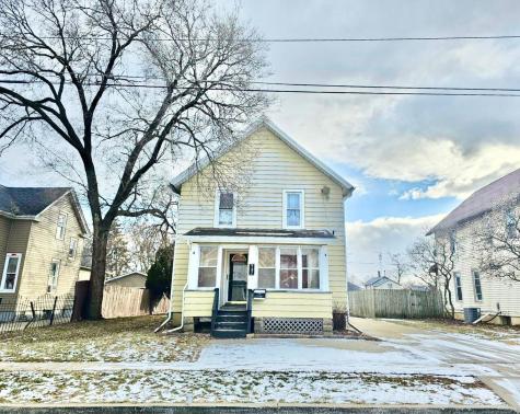 747 Delius Street Aurora IL 60505