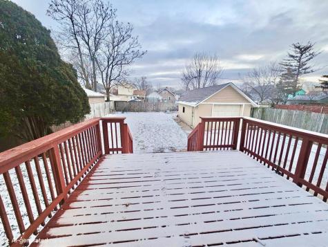 747 Delius Street Aurora IL 60505