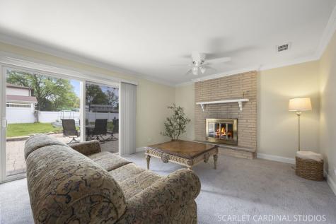 345 Hillcrest Lane Lombard IL 60148