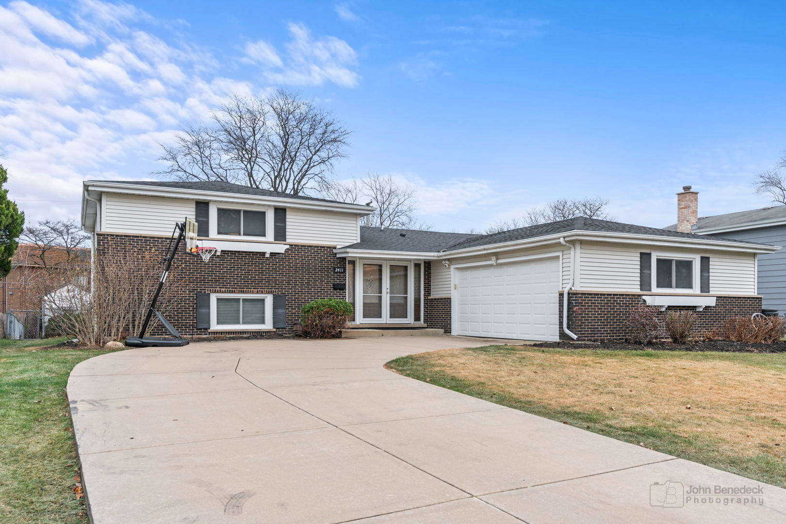 2411 North Champlain Street Arlington Heights IL 60004