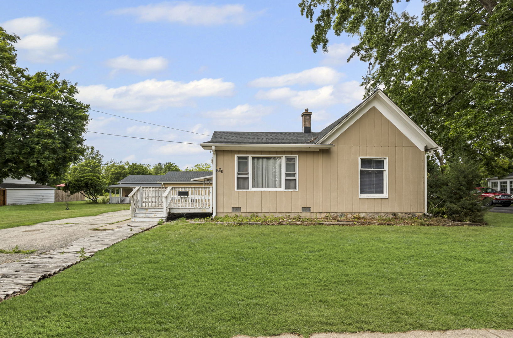 906 North State Street Marengo IL 60152