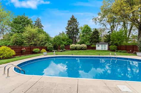 1527 Chickasaw Drive Naperville IL 60563