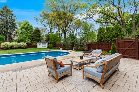 1527 Chickasaw Drive Naperville IL 60563