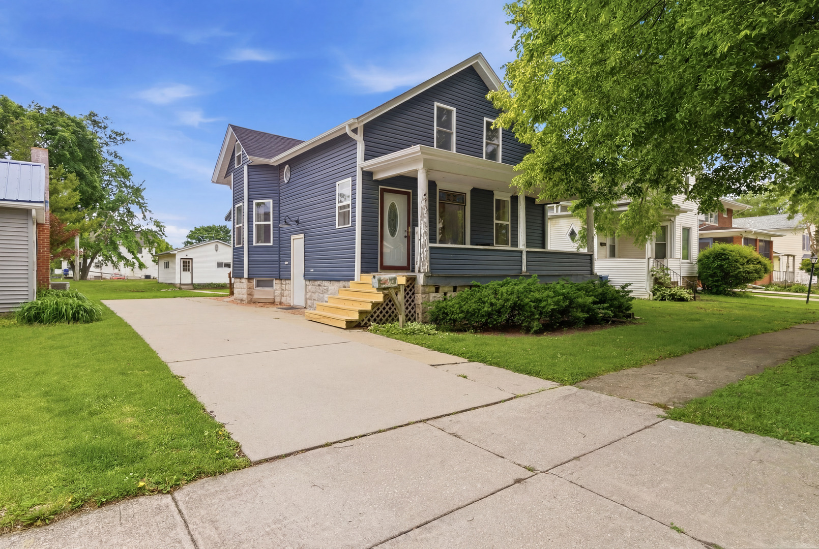 115 East Waupansie Street Dwight IL 60420