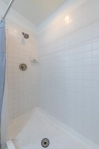 3804 West Devon Avenue Lincolnwood IL 60712