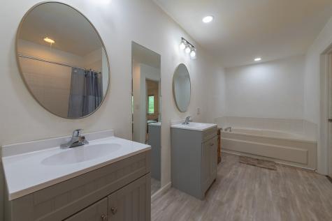 3804 West Devon Avenue Lincolnwood IL 60712