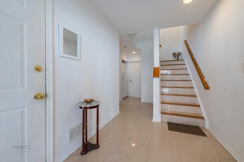 3804 West Devon Avenue Lincolnwood IL 60712