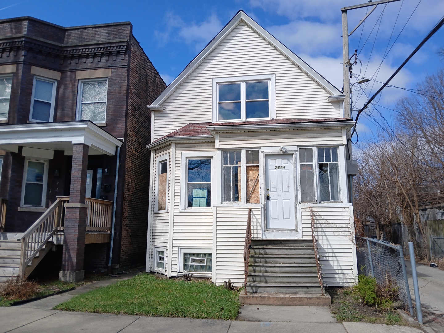 7614 South Dante Avenue Chicago IL 60619