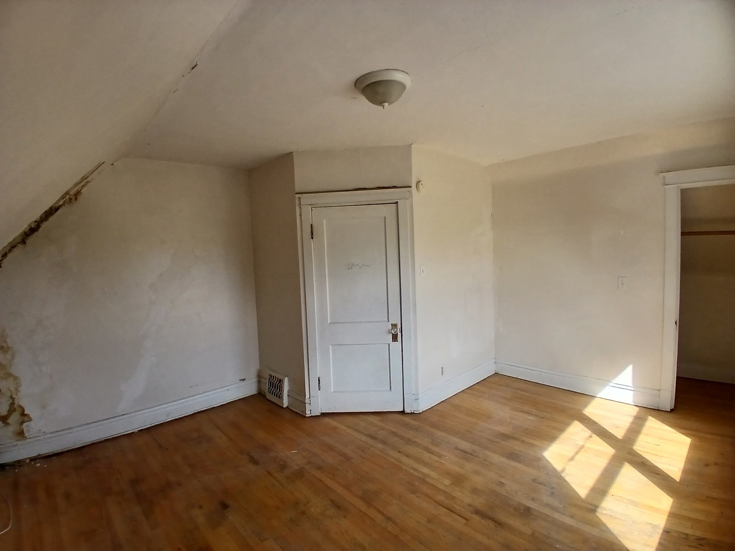 7614 South Dante Avenue Chicago IL 60619