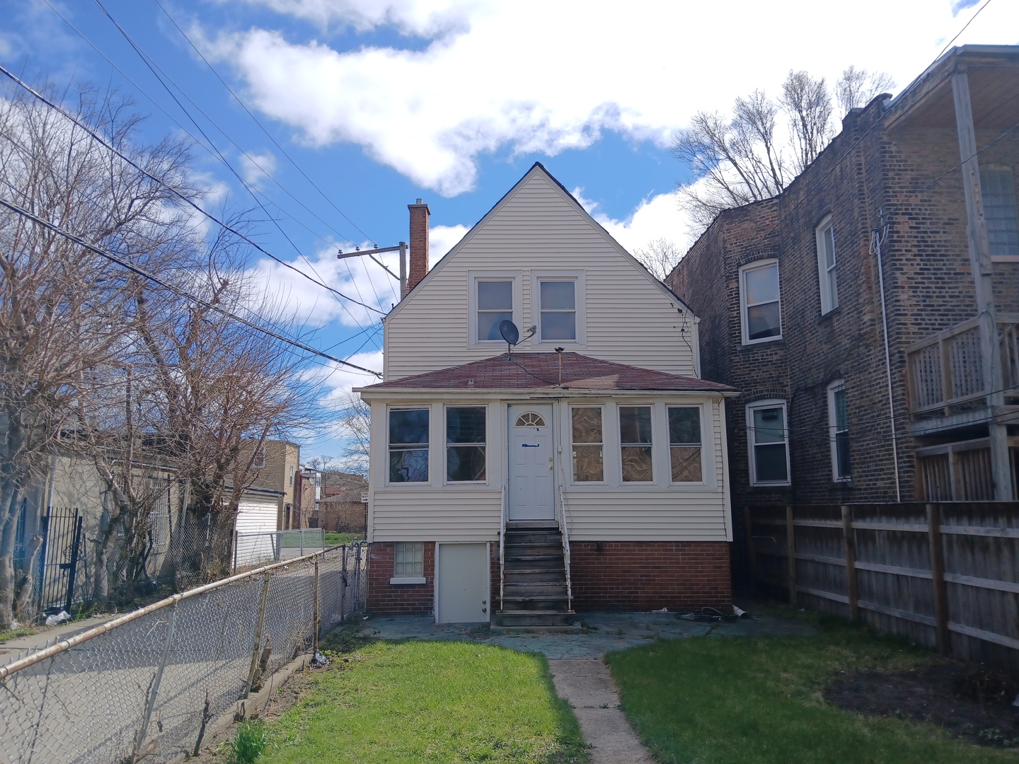 7614 South Dante Avenue Chicago IL 60619