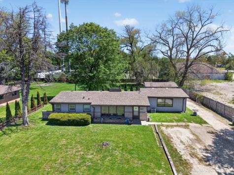 41557 North Illinois Street Zion IL 60099