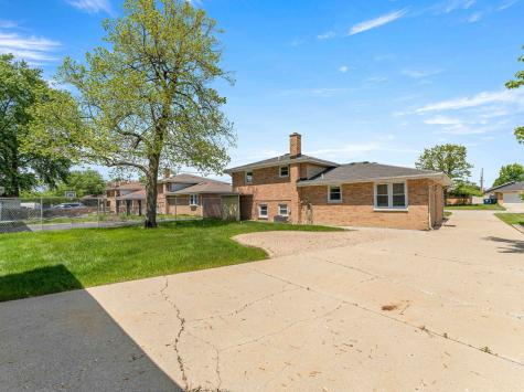 7907 West 74th Street Bridgeview IL 60455