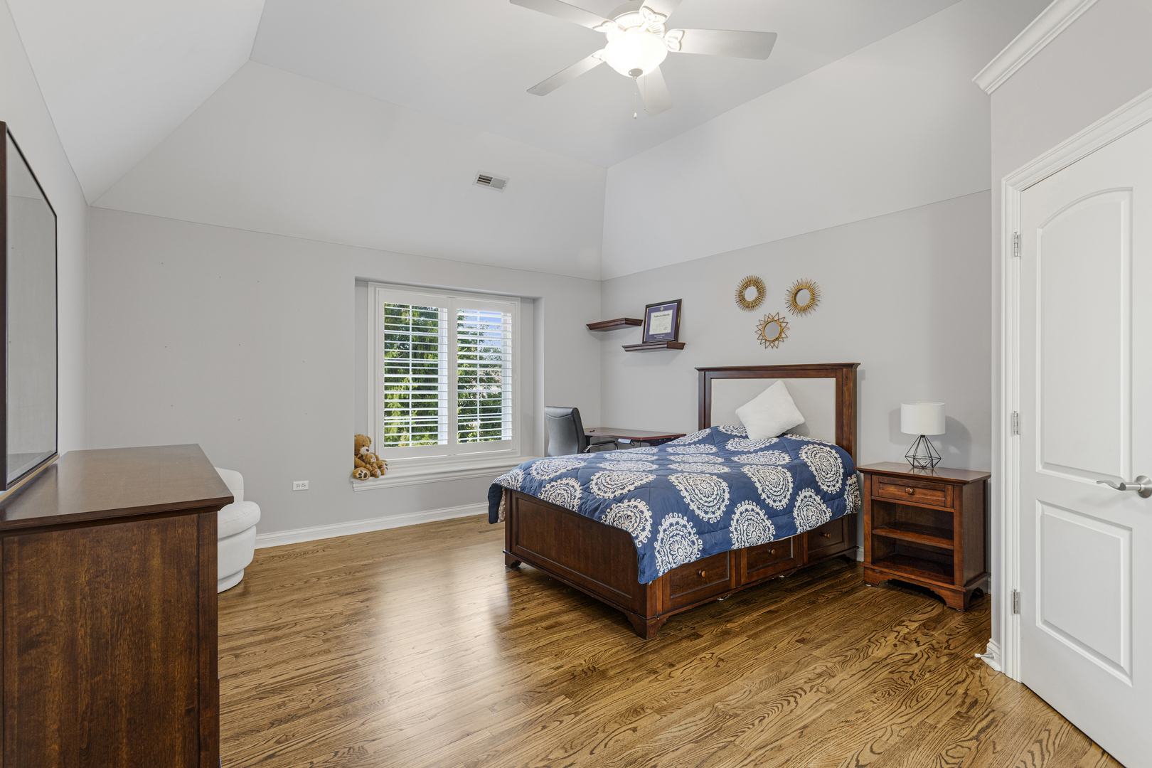 627 Nanak Court Naperville IL 60565