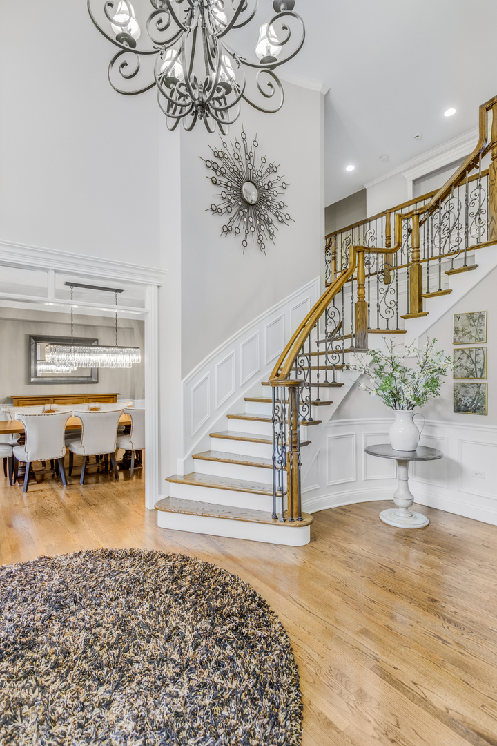 627 Nanak Court Naperville IL 60565