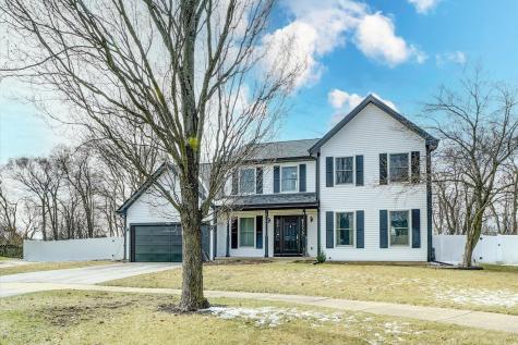 445 Lakeview Drive Aurora IL 60506