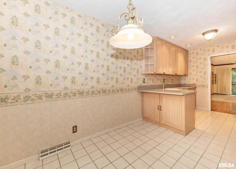3407 41ST Street Moline IL 61265