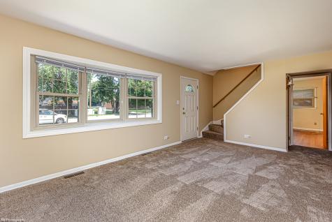 7049 West 91 Street Bridgeview IL 60455