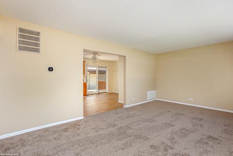 7049 West 91 Street Bridgeview IL 60455