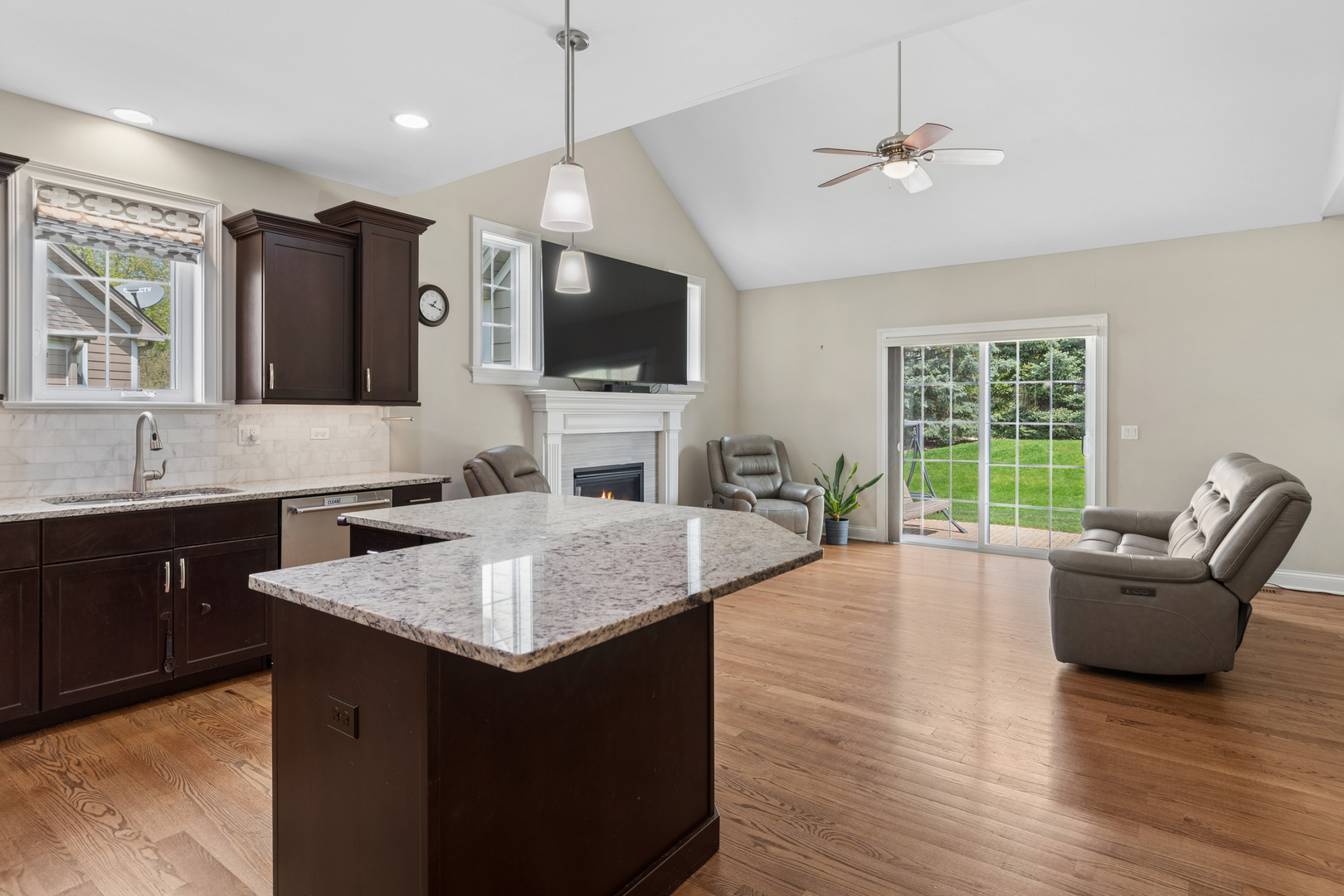2757 Nicole Circle Aurora IL 60502
