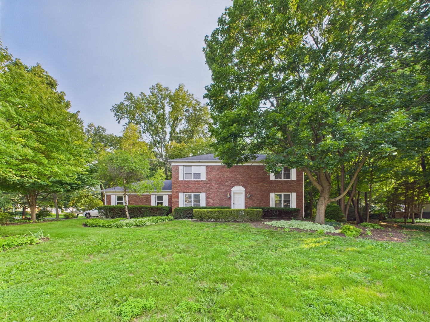 1136 Pine Court Batavia IL 60510
