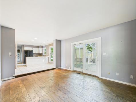 1136 Pine Court Batavia IL 60510