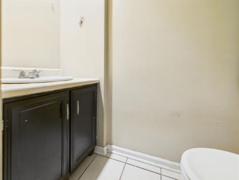 1136 Pine Court Batavia IL 60510