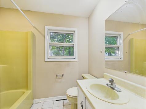 1136 Pine Court Batavia IL 60510