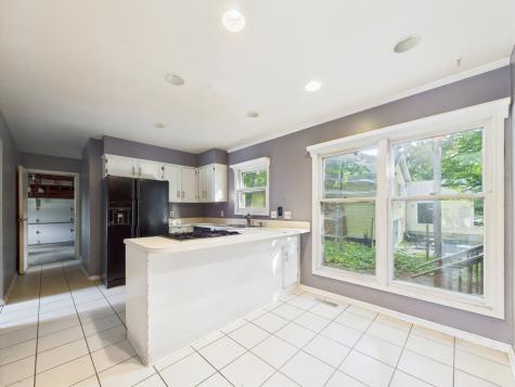 1136 Pine Court Batavia IL 60510