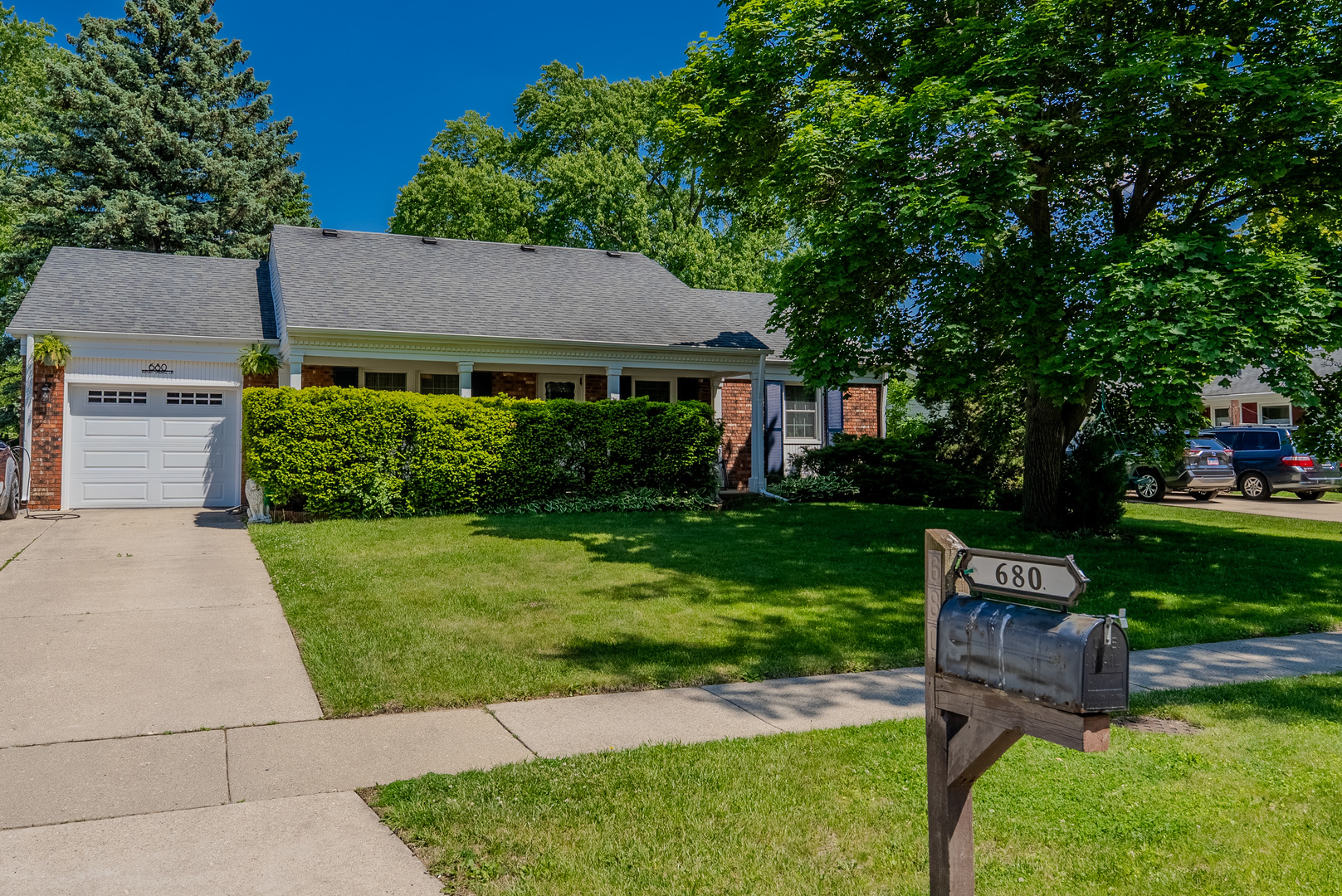 680 Indian Spring Lane Buffalo Grove IL 60089