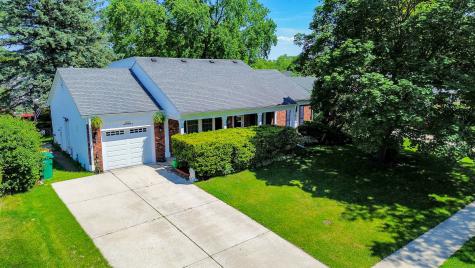 680 Indian Spring Lane Buffalo Grove IL 60089