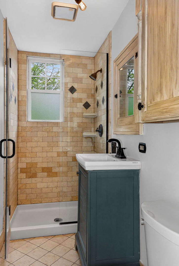415 Anthony Street Glen Ellyn IL 60137