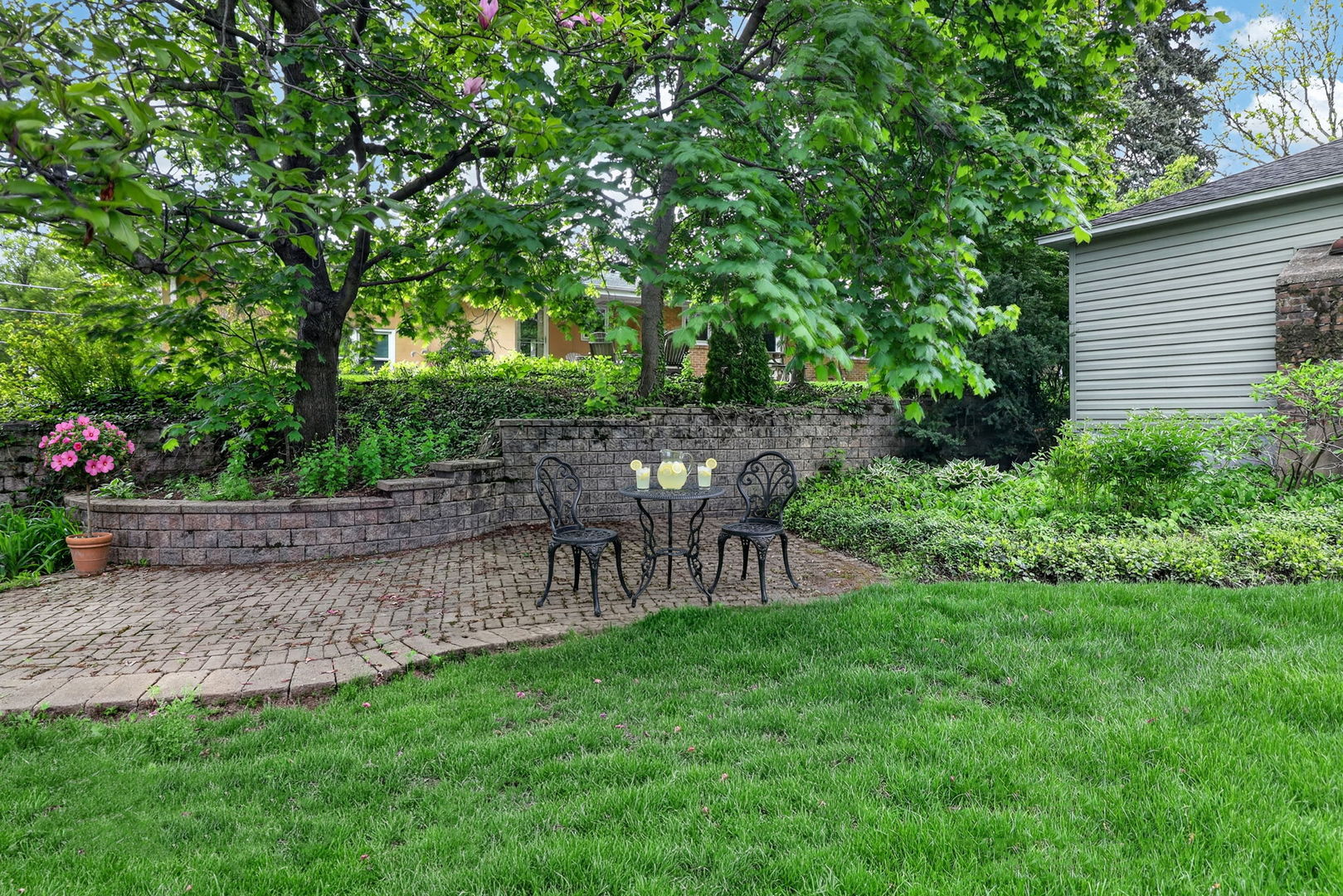 415 Anthony Street Glen Ellyn IL 60137