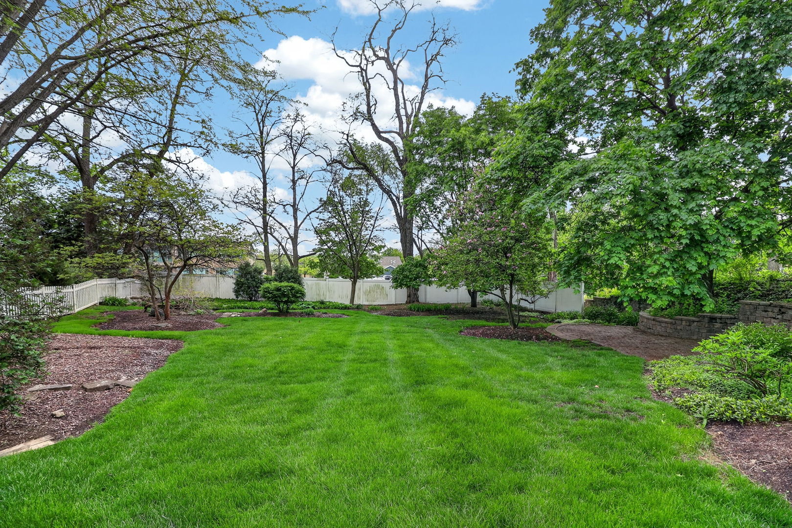 415 Anthony Street Glen Ellyn IL 60137