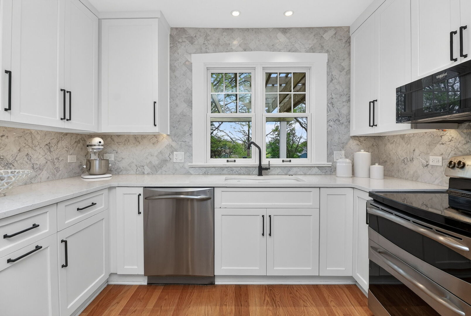 415 Anthony Street Glen Ellyn IL 60137