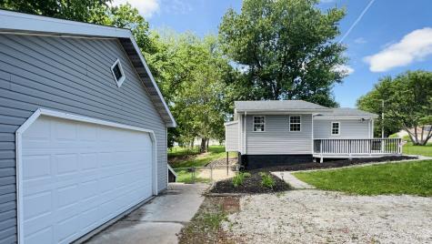 207 Hillman Street Washington IL 61571