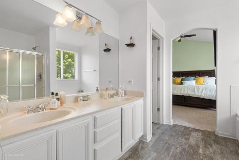 1195 Masters Parkway Aurora IL 60506