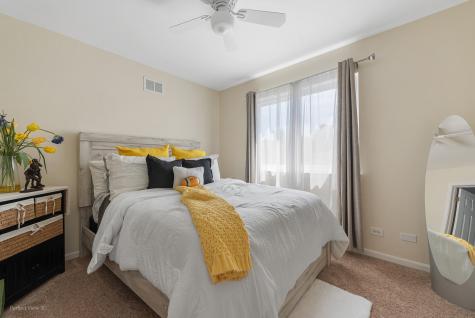 1195 Masters Parkway Aurora IL 60506