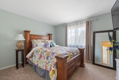 1195 Masters Parkway Aurora IL 60506