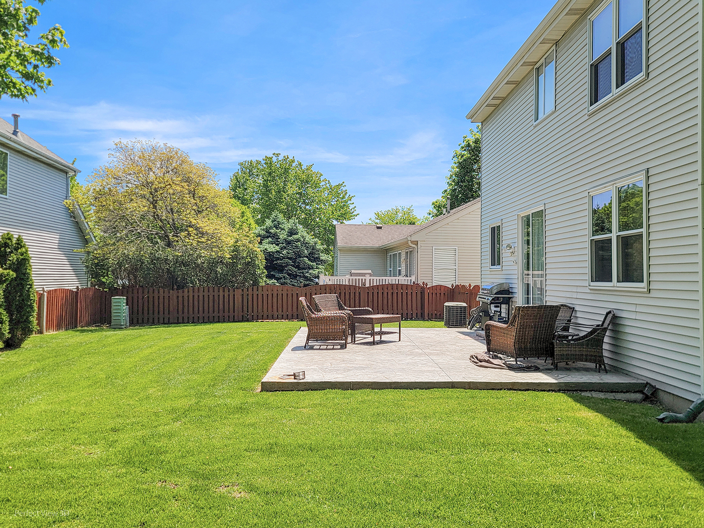 1195 Masters Parkway Aurora IL 60506